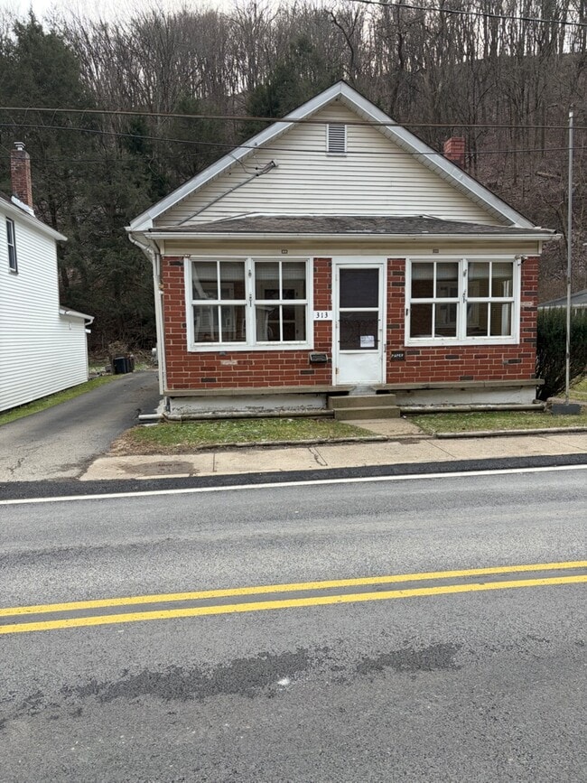 Photo - 313 Crawford Run Rd House