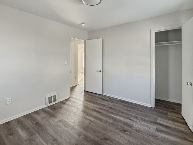 Building Photo - 3322 Birchwood Ave SW