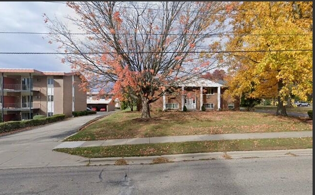 Primary Photo - 1815 Michigan St NE