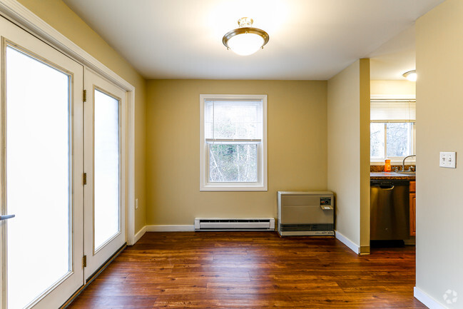 2HAB, 1BA - 884 ft² -Comedor - Tamarlane