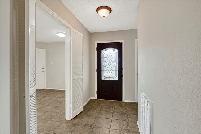 Building Photo - 4007 Lotus Dr