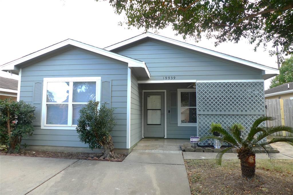 Primary Photo - 19939 Great Elms Dr