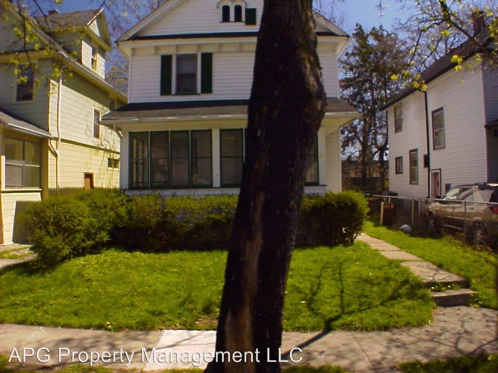 Primary Photo - 4 br, 1 bath House - 28 Florence Street