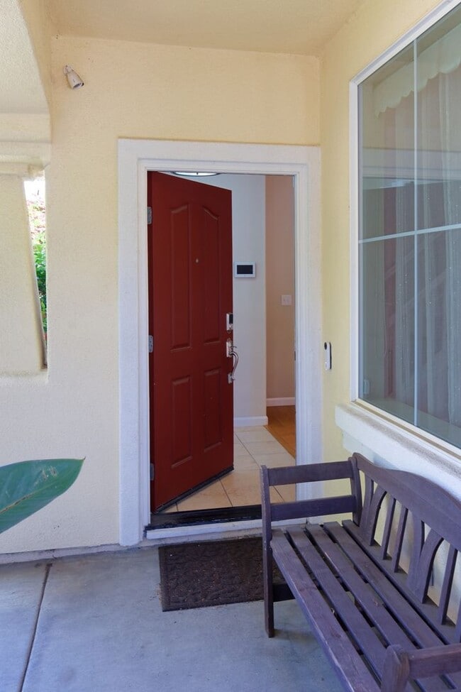 Building Photo - 1012 Trailside Dr