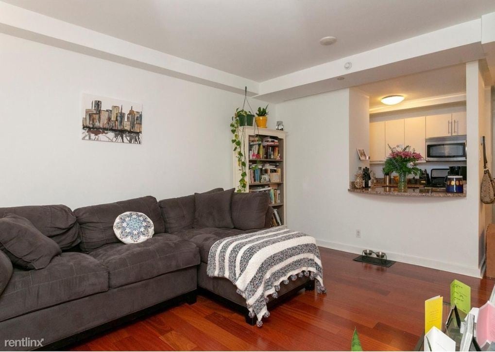 Primary Photo - 1 br, 1 bath Condo - 219 S 18th St # 29