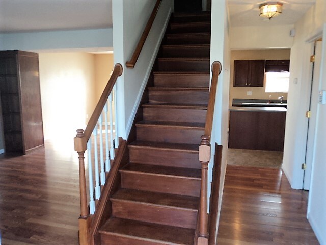 Building Photo - 317 Rurel Ct