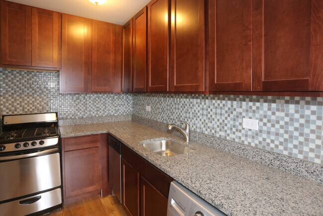 Foto del edificio - 550 W Arlington Pl