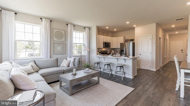 Building Photo - 193 Mazzeo Dr