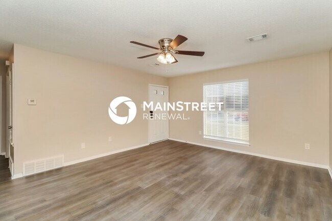 Building Photo - 4 Bedroom Pet-Friendly Home in Horn Lake, MS with Main Street Renewal