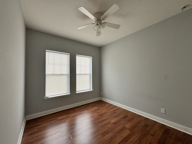 Building Photo - 7824 Lower Perse Cir