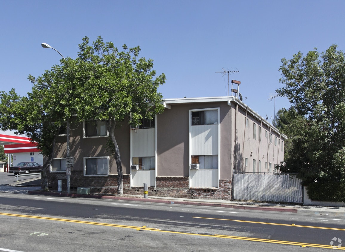 Building Photo - 110 S Idaho St