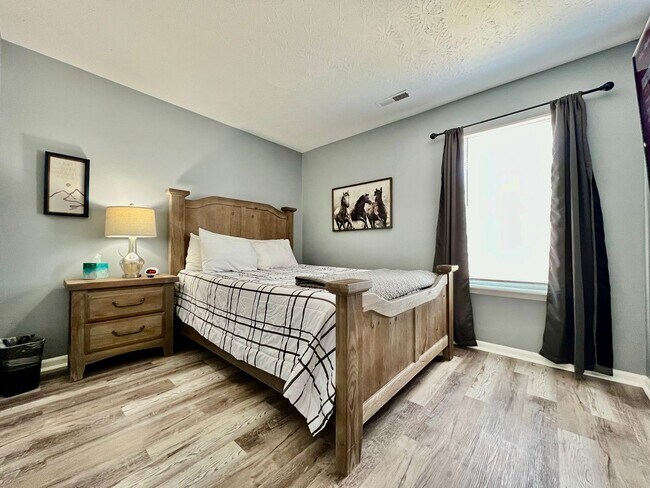Foto del edificio - 160 Overbrook Ct