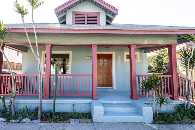 Photo - 1616 Bridge St House