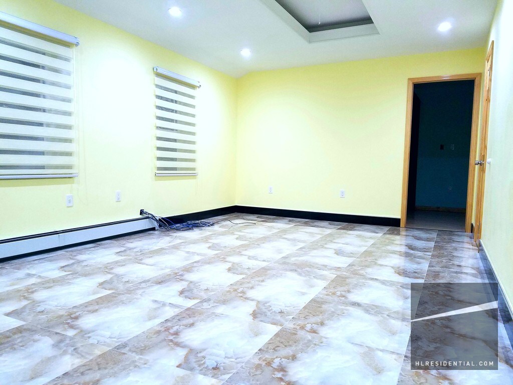 Foto principal - 3727 88th St