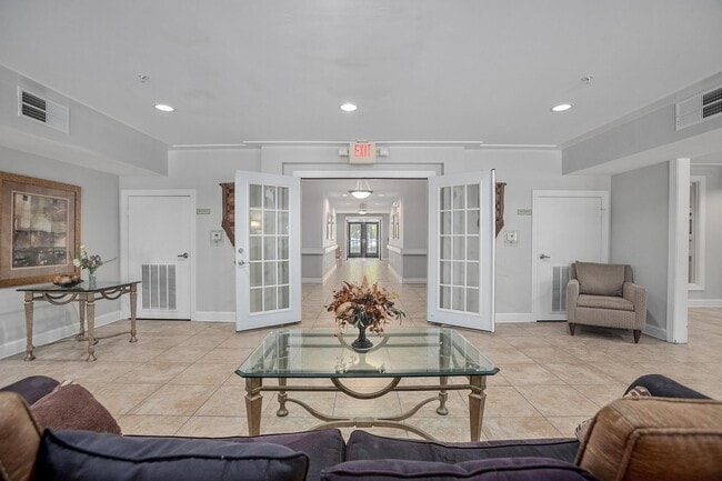 Building Photo - Parkview at Coventry Station