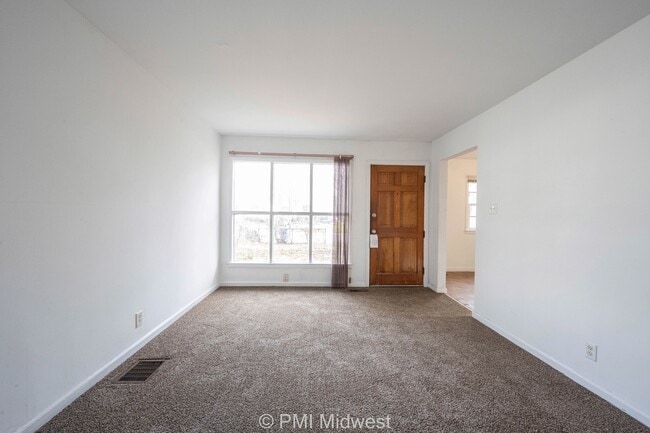 Building Photo - 4426 Kingsley Dr