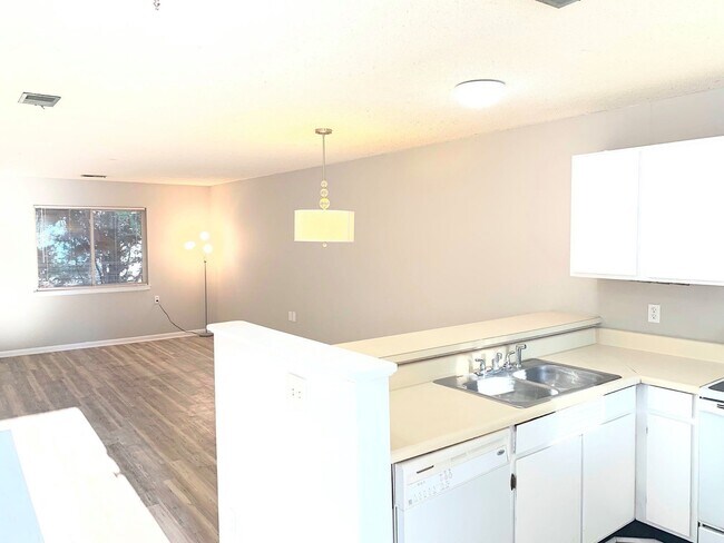 Building Photo - 1650 Eagles Pl