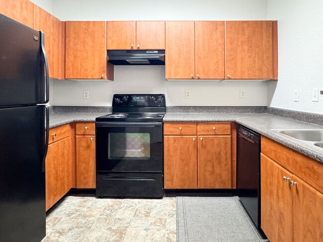 Building Photo - The Grande Downtown - Spacious 1 Bedroom Corner Unit AVAILABLE NOW!