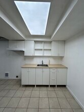 Building Photo - 4401 Saratoga Pl NE