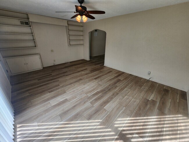 Foto del edificio - 728 Concord Ave