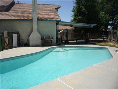 Foto del edificio - Beautiful 3bd 3ba w/POOL South Bakersfield...