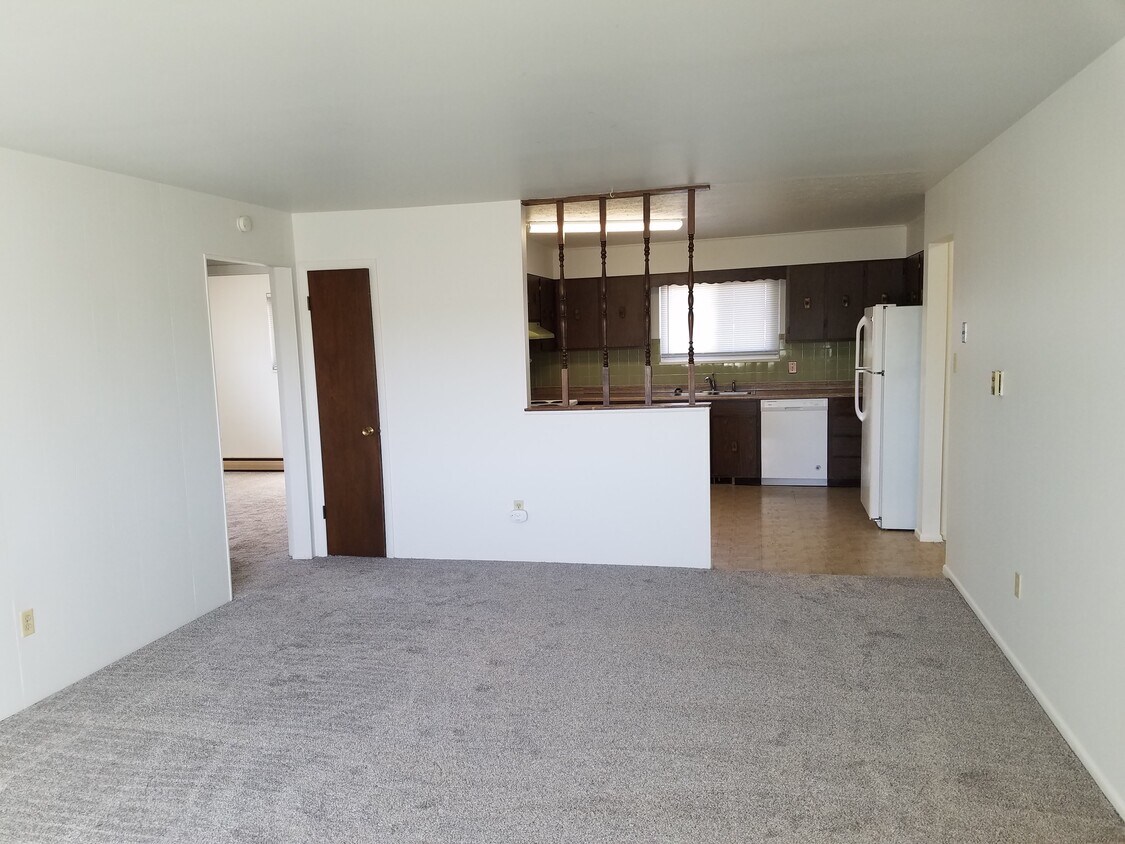Living Room - 619 Jessup St