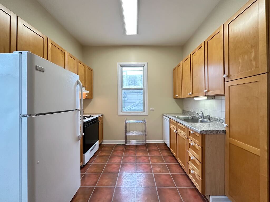 Foto principal - 1829 W Melrose St