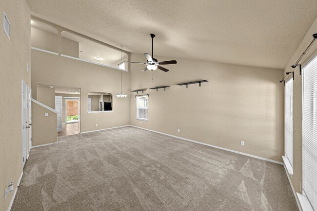 Building Photo - 1 Month Free Rent with an 18 Month Lease!!!