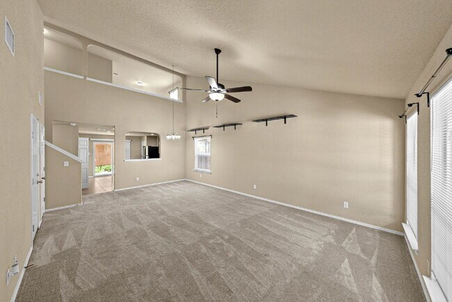 Foto del edificio - 1 Month Free Rent with an 18 Month Lease!!!