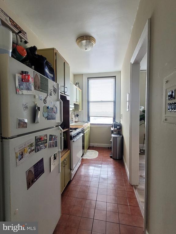 Building Photo - 2031 Locust St