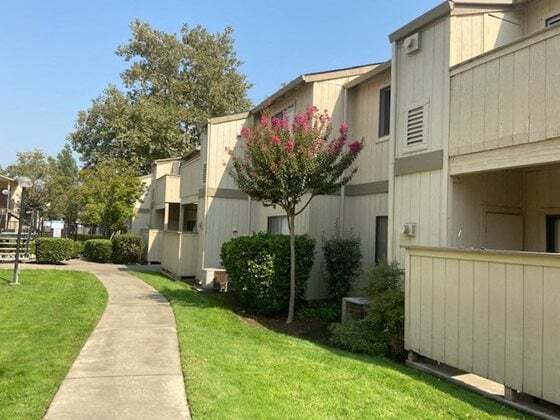 Primary Photo - Country Glen