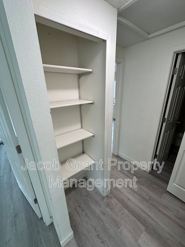 Foto del edificio - 2301 Stace St