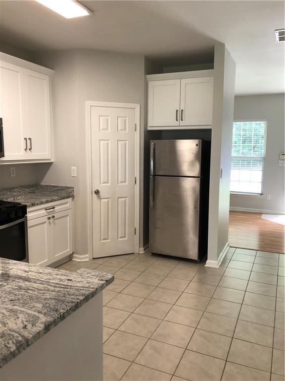 Building Photo - 1636 Cove Creek Cir