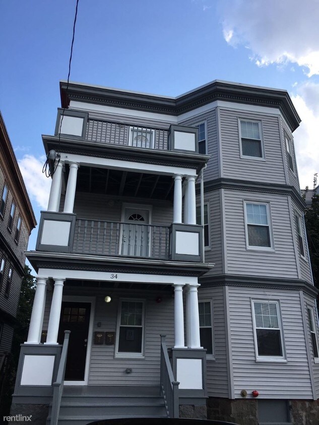 Primary Photo - 34 Circuit St