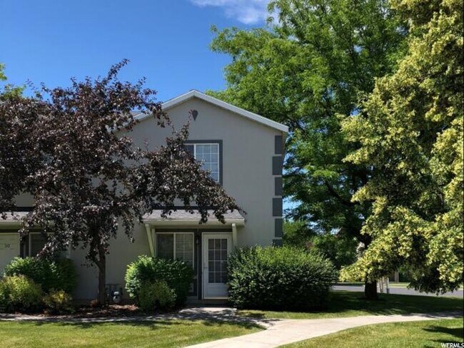 Building Photo - 29 Somerset Pl