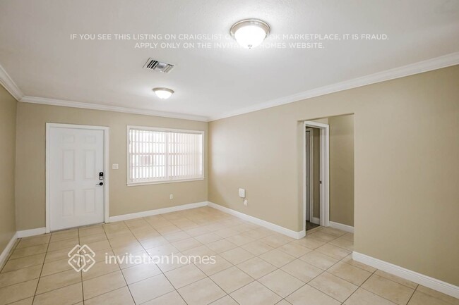 Building Photo - 2150 SW 65th Ave