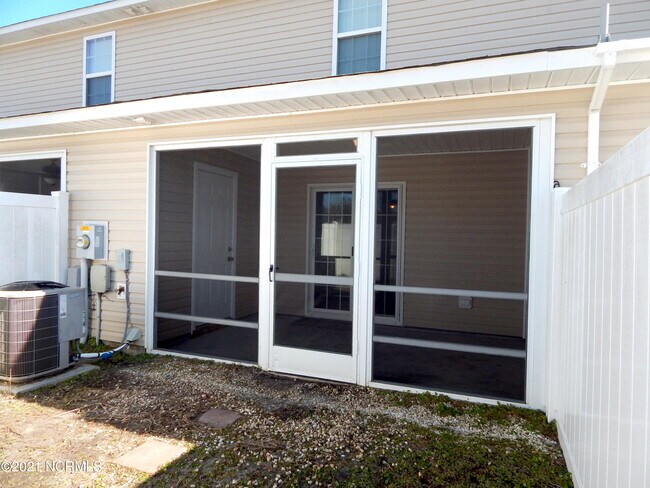 Foto del edificio - 206 Glen Cannon Drive