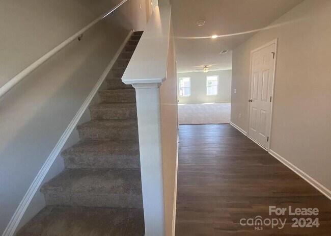 Building Photo - 9354 Creedmore Hills Dr
