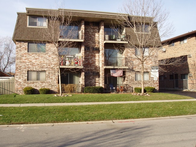 Building Photo - 9822 Nottingham Ave