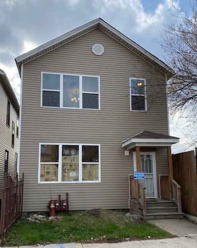 Building Photo - 9234 S Houston Ave