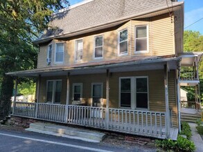 Building Photo - 390 N Clay Rd