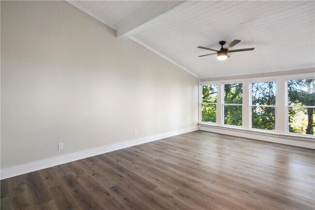 Building Photo - 114 Little Hendricks Mountain Cir