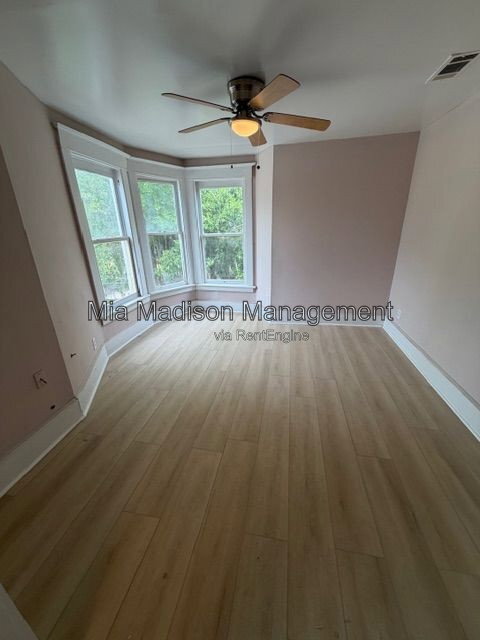 Foto del edificio - 513 W 35th St