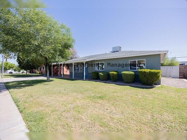 Foto del edificio - 6521 N 19TH DR, PHOENIX AZ