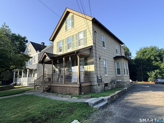 Building Photo - 26 Taylor Ave