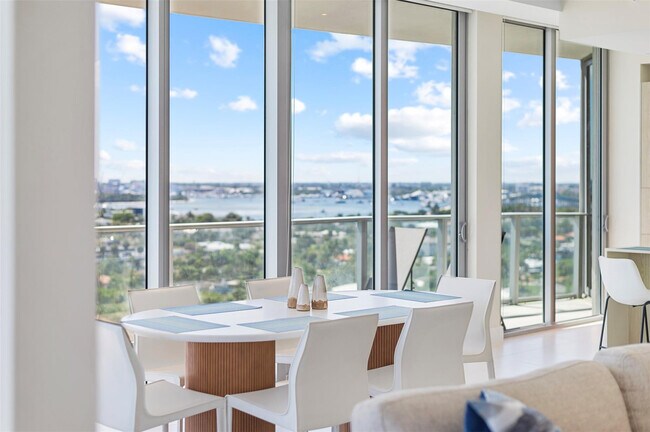 Foto del edificio - 3100 N Ocean Dr