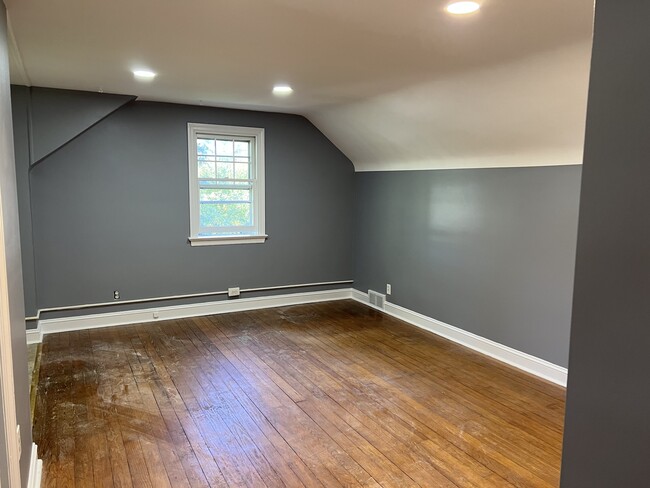 Living Room - 526 Central Ave