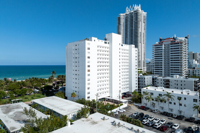 6450 Collins Ave - Ocean Park Condominiums