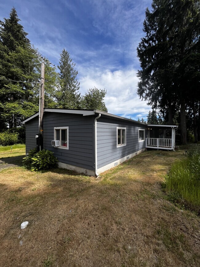Building Photo - 101 E Wood Ln
