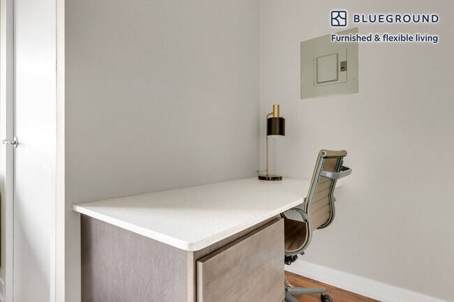 Foto del edificio - 5910 N Sheridan Rd